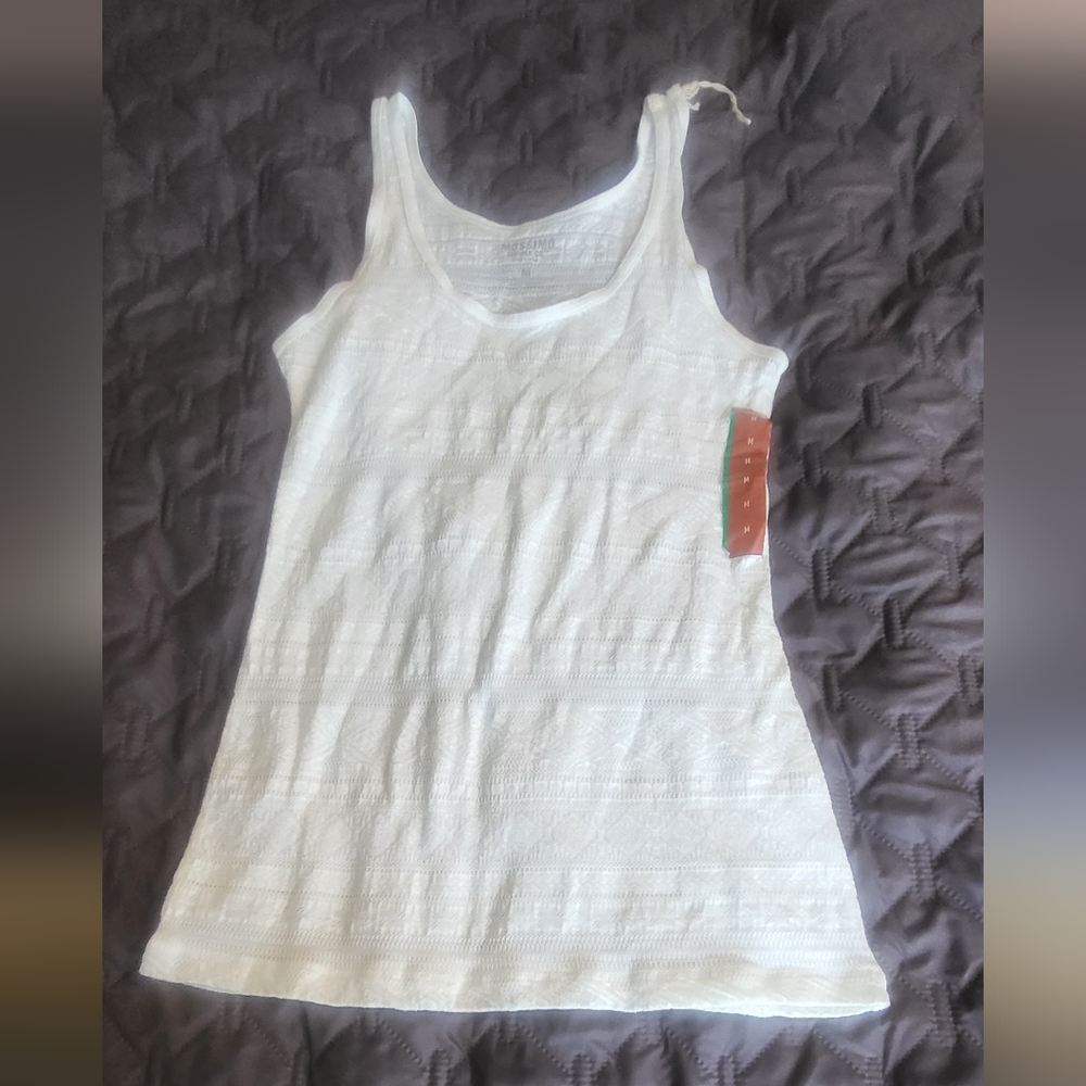 Mossimo size M soft white tank